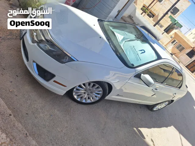 2011 فورد فيوجن Standard