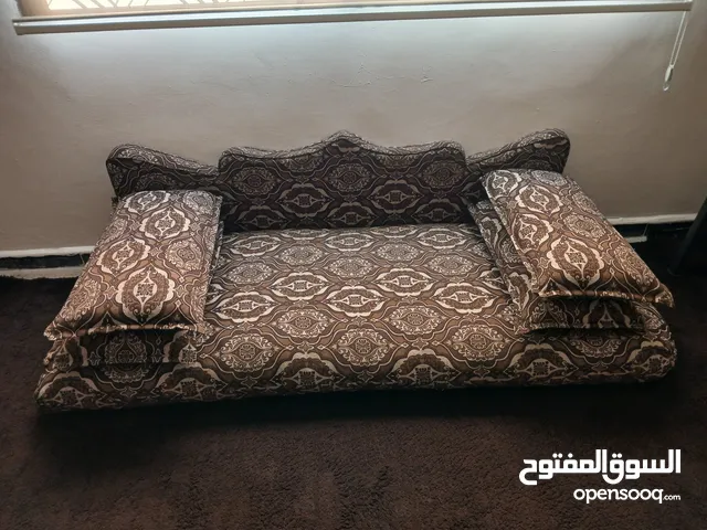 فرشات و توابعهم في اربد