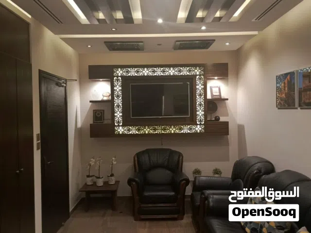مكتب فاخر مؤثث للإيجار في خلدا