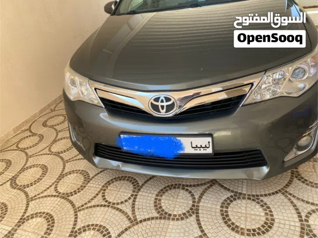 تويوتا كامري 2013 بالون الأخضر المميز