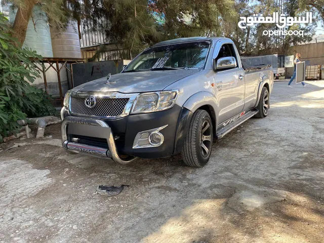 Used Toyota Hilux in Amman