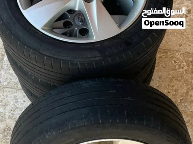 جنط هونداي كوري اصلي 16 ام دي md  للبيع مع اربع فردات كوشوك نص عمر
