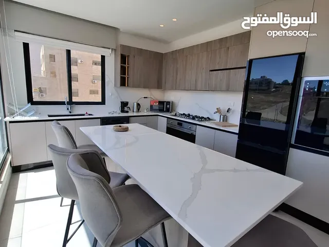 شقة مفروشة فاخرة بتشطيبات عالية الجودة اعلان رقم (O461)