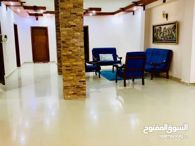 290 m2 4 Bedrooms Apartments for Sale in Tripoli Al-Nofliyen
