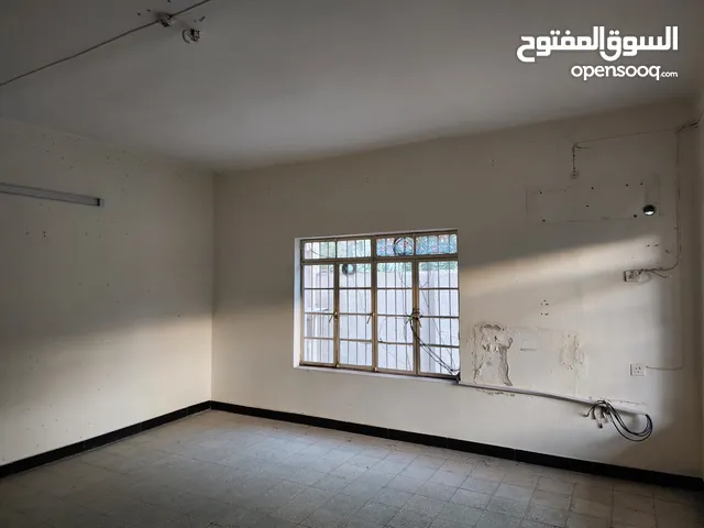 150m2 2 Bedrooms Townhouse for Rent in Baghdad Mansour