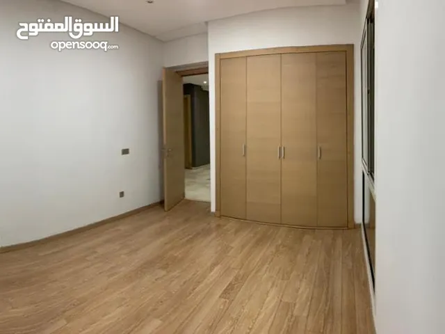 4000 m2 More than 6 bedrooms Villa for Sale in Rabat El menzeh
