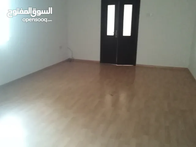150m2 4 Bedrooms Townhouse for Rent in Muharraq Muharraq City