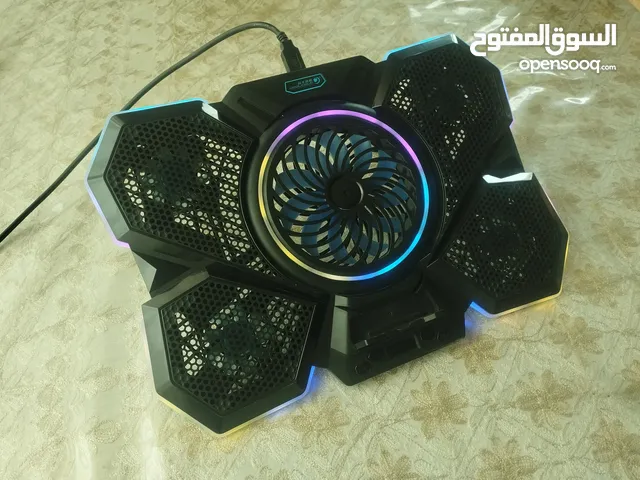 لوحه تبريد جهاز لاب توب خمس مراوح مع اضاءه ار جي بي coolingpad