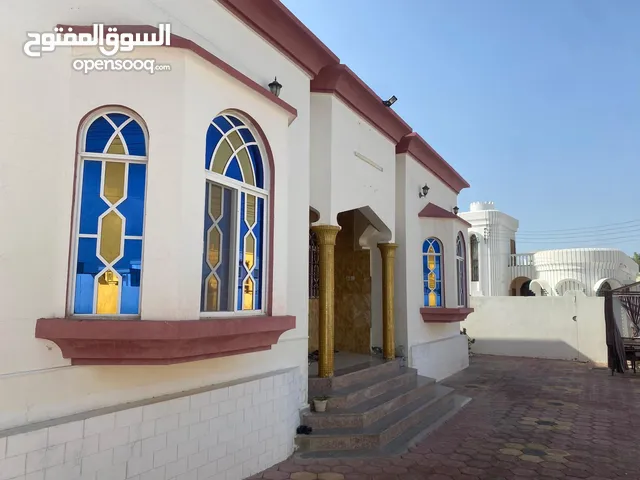 255 m2 4 Bedrooms Townhouse for Sale in Al Batinah Rustaq