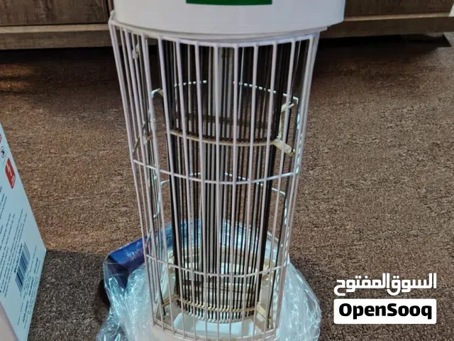 صائدة ناموس شغالة مافيها شي بس بدها إضاءة(نيون) بحالة الوكالة نوعية ممتازة بسعر مغري 5دنانير