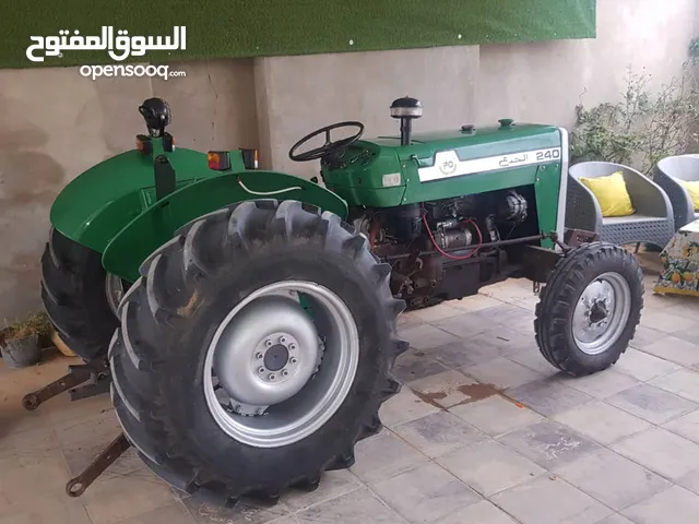 جرار للبيع بحاله ممتازة