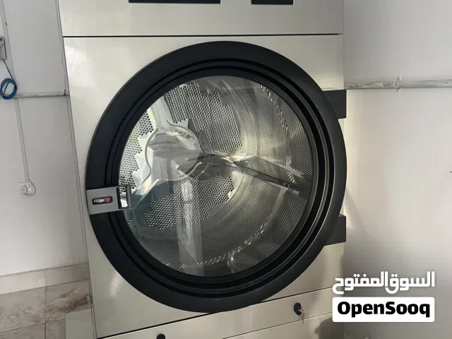 محل كي ملابس للبيع او الاجهزة