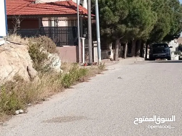 240 m2 4 Bedrooms Villa for Sale in Amman Daheit Al Rasheed