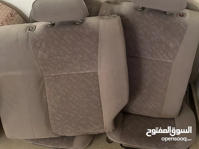 كراسي وكفرات ابواب كرولا مع القاعده