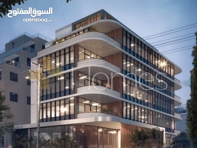 مجمع تجاري مؤجر للبيع في شارع مكة بمساحة بناء 1762م