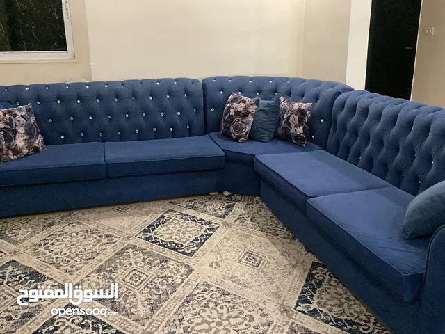 طقم كنب كورنر مستعمل ثقيل 11 مقعد خشب سويدي البيع بسبب ضيق المكان