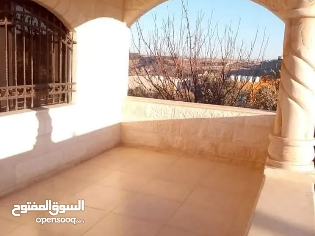 275 m2 5 Bedrooms Villa for Sale in Amman Naour