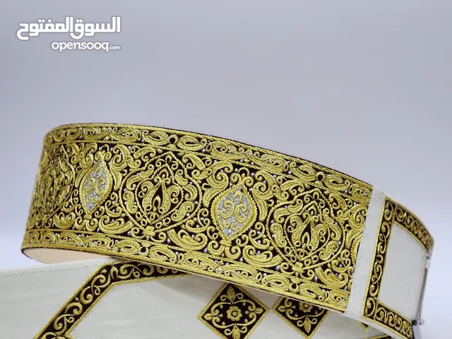 هذا الحزام يتعلق في الديوان ..