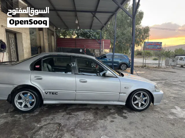 1999 هوندا سيفيك Standard