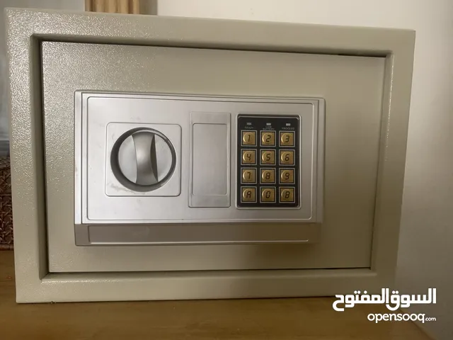 خزنة ممتازه الحجم 25/25 كود و مفتاح حاجه كويسه