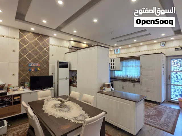 125 متر - عقار مميز ركن يباع مع الاثاث