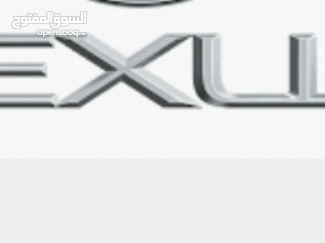 علامة اللكزس الاصلية اللي تكون في الورا