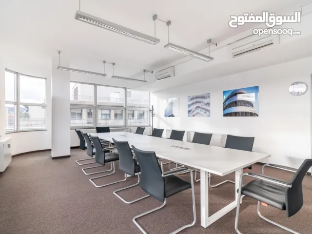 Move into ready-to-use open plan office space for 10 persons in MUSCAT, Beach One