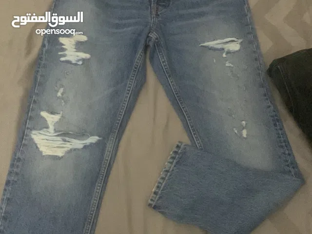 بنطلون جينز عدد 2 واحد اسود وواحد ازرق zaraجديد مقاس (32)(42)