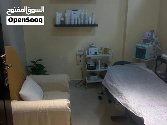للبيع او الشراكة صالون نسائي مجهز بالكامل