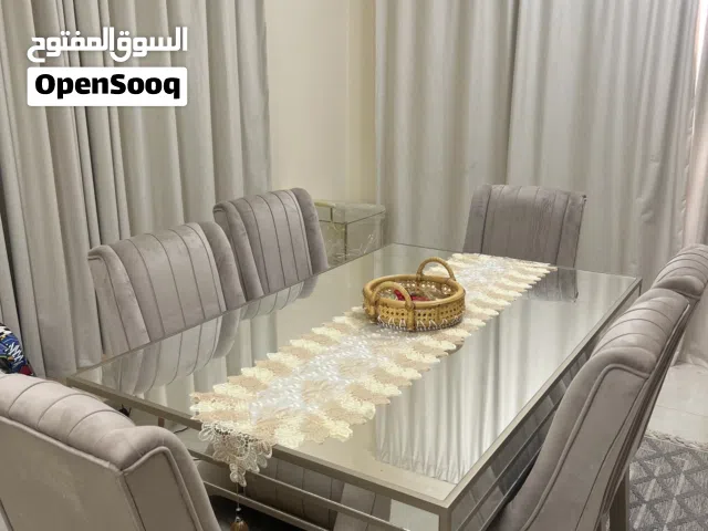 غرفه طعام مع ملحقاتها للبيع