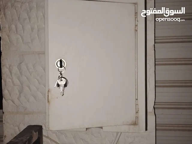 خزانة شاحن كهرباء