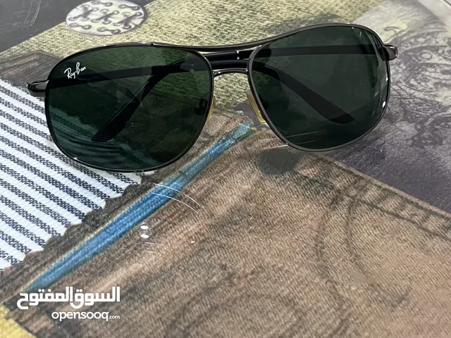 Selling my original Ray-Ban RB3387 aviator sunglasses.
