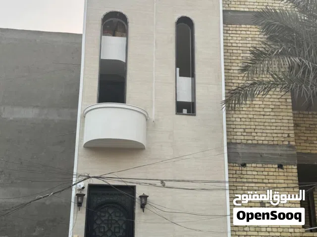 للبيع بيت في شارع فلسطين المهندسين مساحته 50م بناء حديث طابقين معزولات
