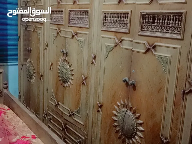 غرفة نوم ثقيله مستعمله خشب ثقيل مع الفرشة 175دنيار موجوده عمان جبل الاشرفية للاستفسار