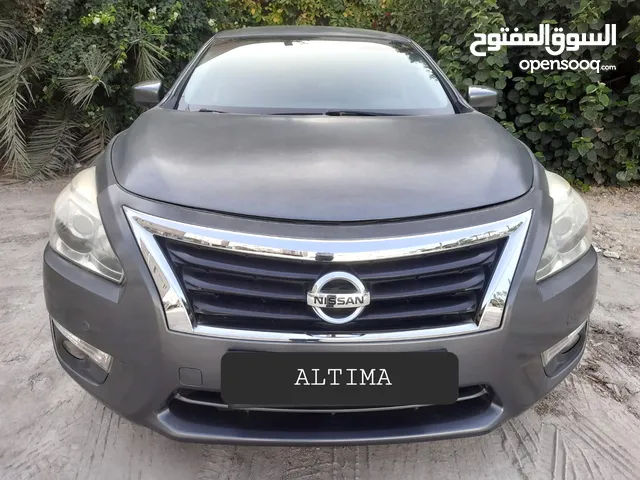 2014 model -Nissan Altima-Full Option