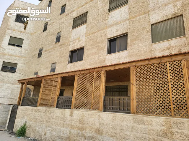 160 m2 4 Bedrooms Apartments for Sale in Zarqa Hay Al Jundi