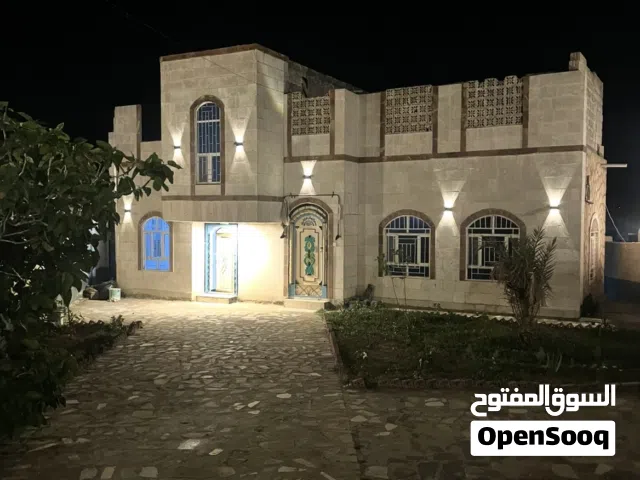 135 m2 4 Bedrooms Villa for Sale in Taiz Al-Ta'iziyah Directorate