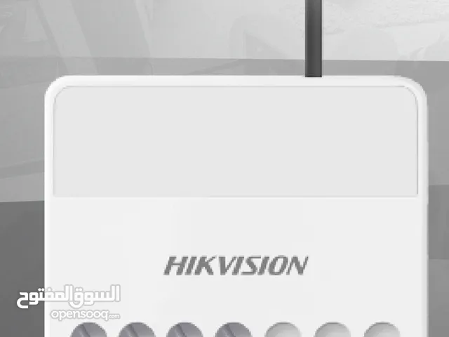 مرحل ذكي DS-PM1-O1H-WB – تحكم عن بعد لأنظمة AX PRO مع شاشة LED وتصميم مدمج