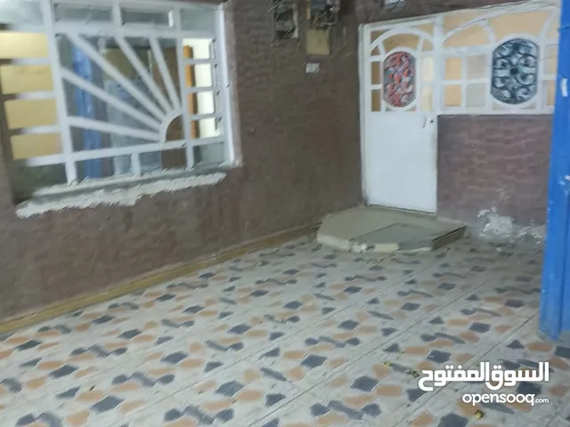 200 m2 5 Bedrooms Townhouse for Rent in Basra Asatidha