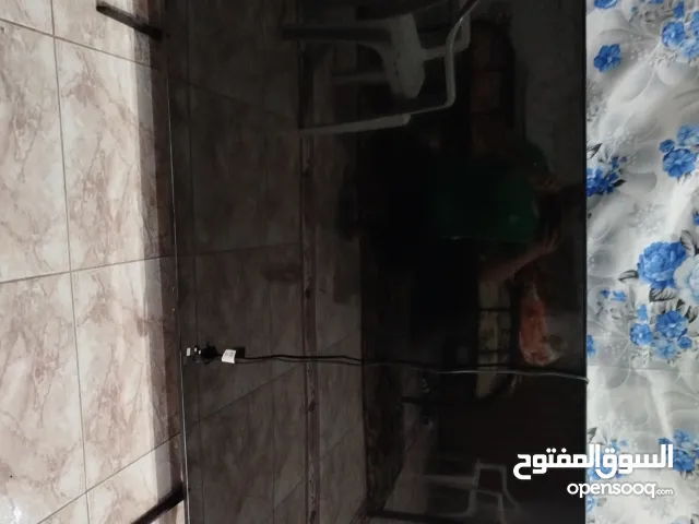 شاشة سامسونج 70 بوصة الشاشة محروقة للبيع بحالتها قطع غيار أو إذا حابب تصاح