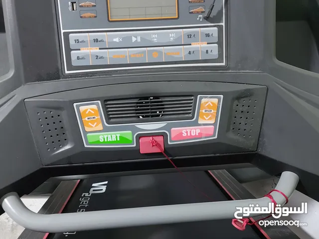 جهاز مشي/ ركض مستعمل شيئ بسيط بحالة ممتازه
