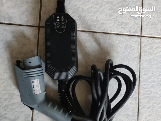 شاحن اصلي تشيكي يشحن معظم السيارات تقريبا 10 امبير