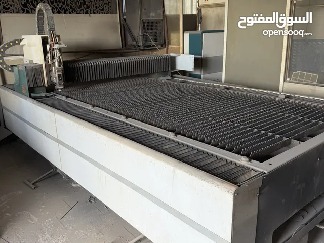 للبيع اجهاز  cnc حديد iron  ليزر مستعملة شغاله