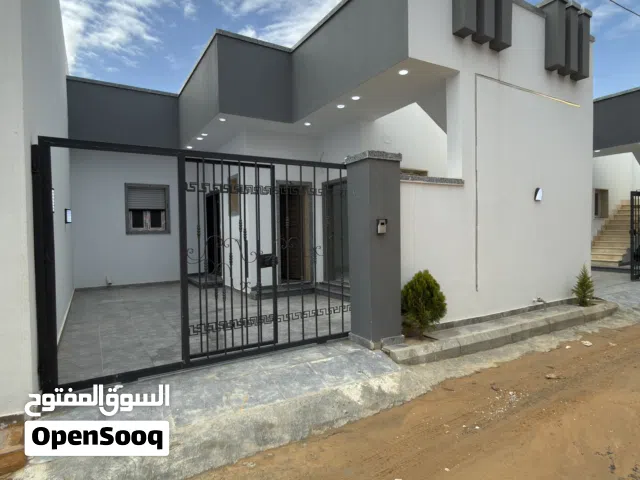 140 m2 3 Bedrooms Townhouse for Sale in Tripoli Khallet Alforjan