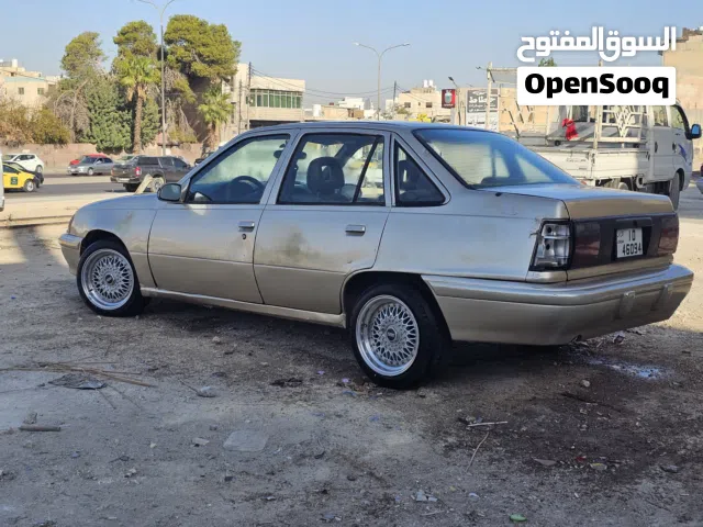 قطع سيارة دايو ليمنز على بلادها