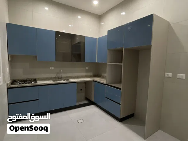 200 m2 4 Bedrooms Apartments for Rent in Tripoli Zanatah