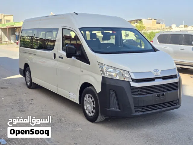2021 تويوتا هايس LUX