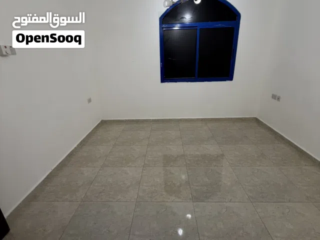 65 m2 1 Bedroom Apartments for Rent in Muscat Ghubrah