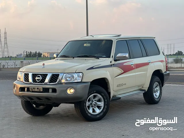 Nissan VTC safari 2017 GCC sunroof and difflock super clean car in perfect condition