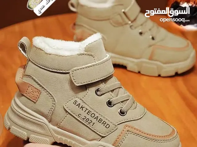 40 Casual Shoes in Sana'a